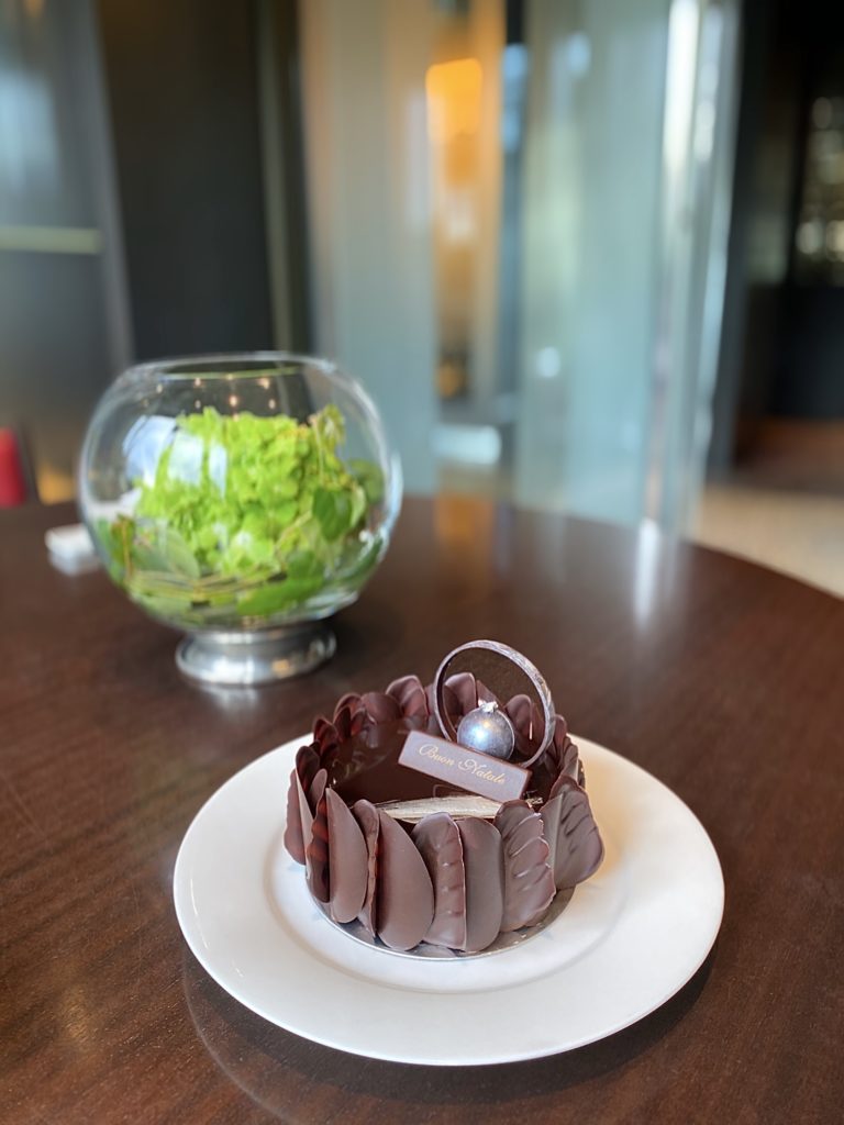 グランド ハイアット 東京のクリスマスケーキ Grande H De Luxe 50台限定 Chocolate Journalchocolate Journal